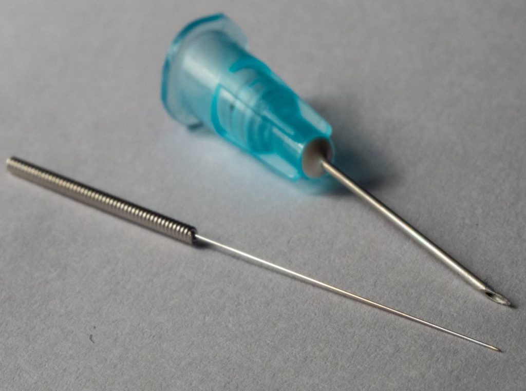 Acupuncture (left) and injection (right) needles.